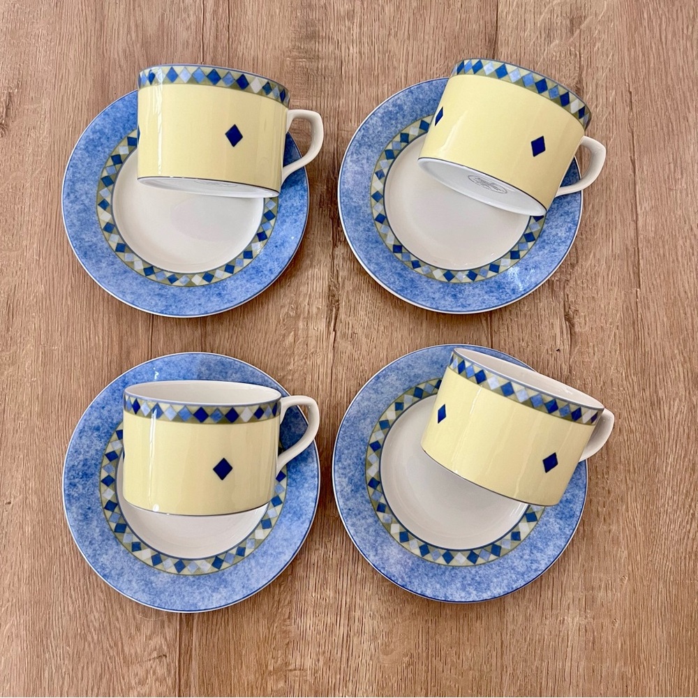 Set of 4 Royal Doulton CARMINA Flat Cups & Saucers 1999 Vintage‎ Mint